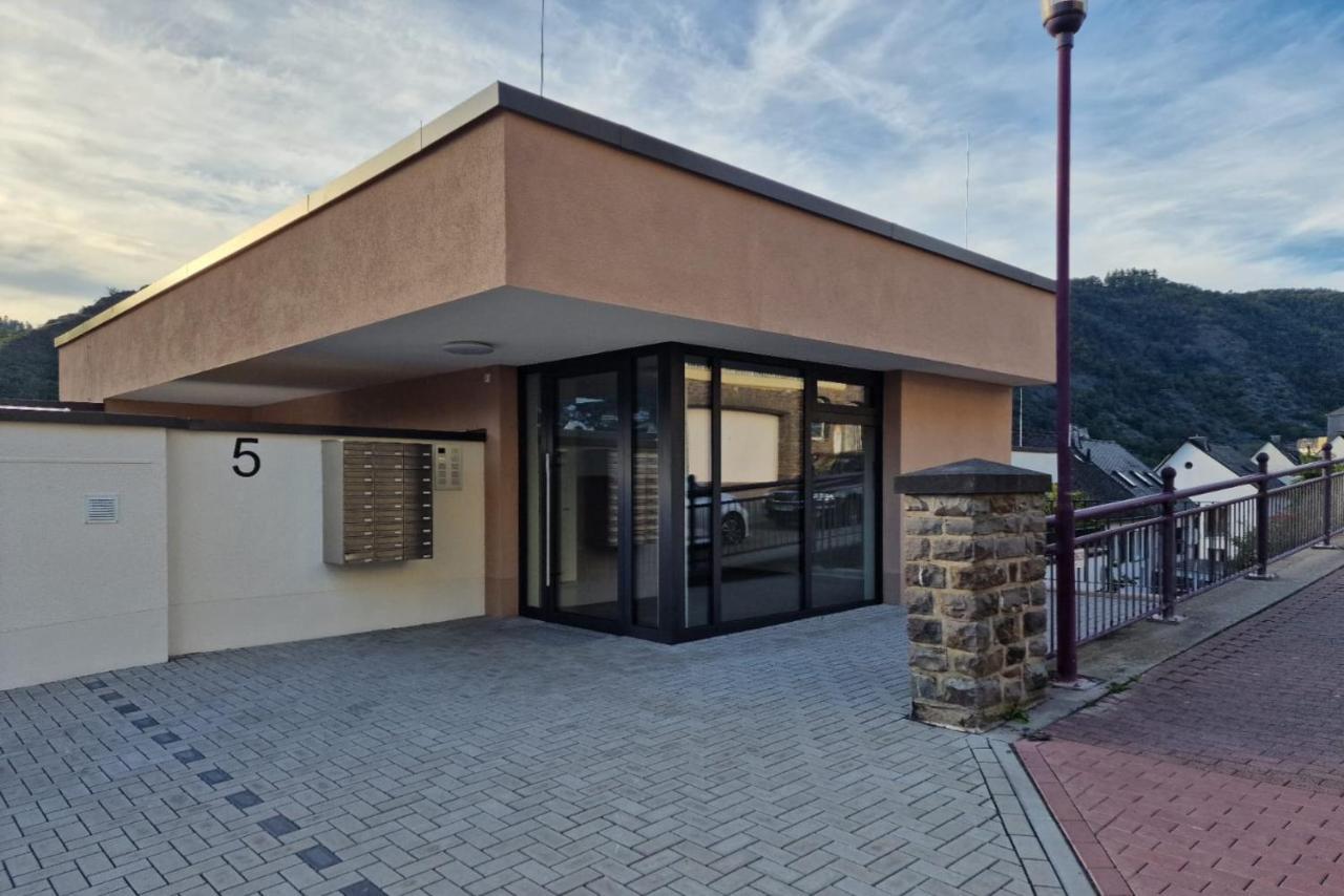 Vivamosel: Appartement Mit Mosel & Burgblick - Balkon - Parken - Aufzug - Fahrradraum Кохем Экстерьер фото