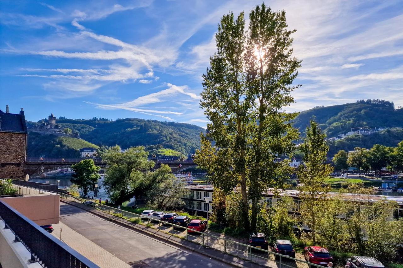 Vivamosel: Appartement Mit Mosel & Burgblick - Balkon - Parken - Aufzug - Fahrradraum Кохем Экстерьер фото